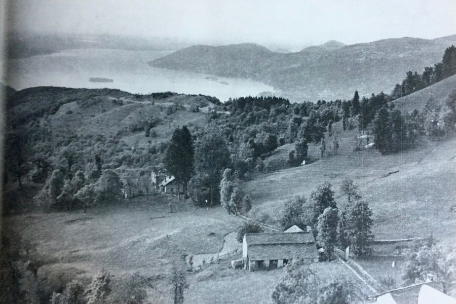 In una vecchia fotografia dell’Alpe Ompio
